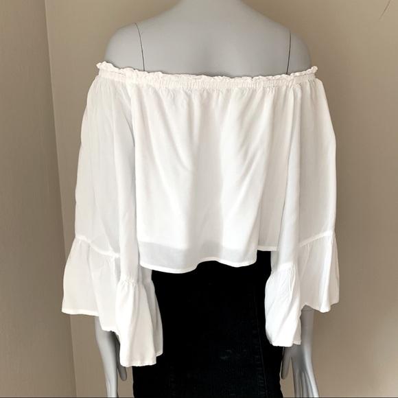 LF Rumor Boutique Flowy Off the Shoulder White Crop Top Size Medium - Picture 6 of 14